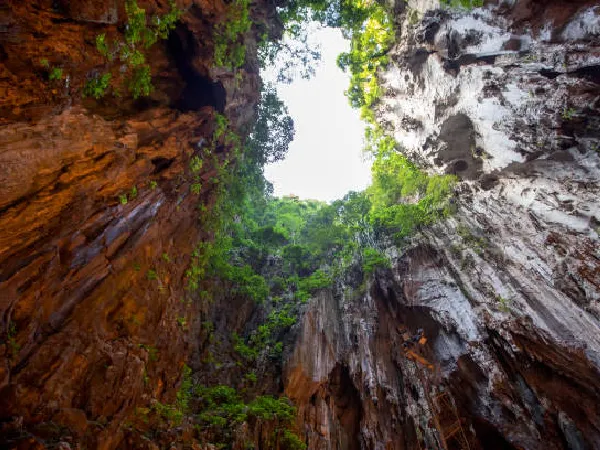 caves in malaysia by crystal tours
